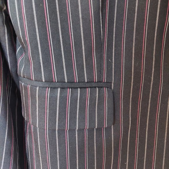 Jones New York Black Pinstripe Single Breasted Blazer (Size 10) - Picture 5 of 9